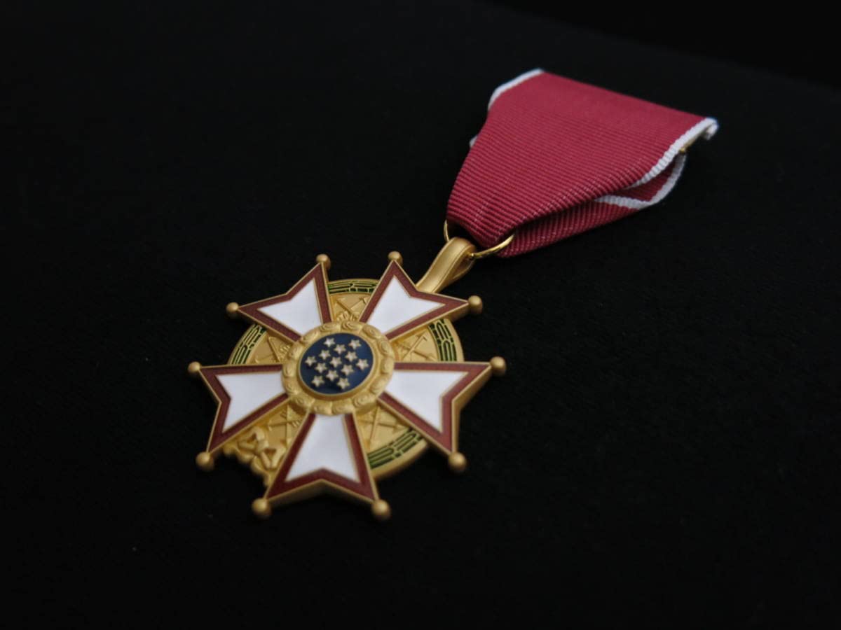 Amazon | レジオンオブメリット 兵タイプ 精密複製 米軍 アメリカ軍